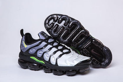 Nike Air VaporMax Plus &