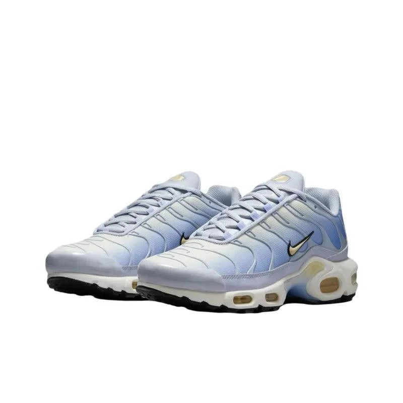 Nike Air Max Plus &