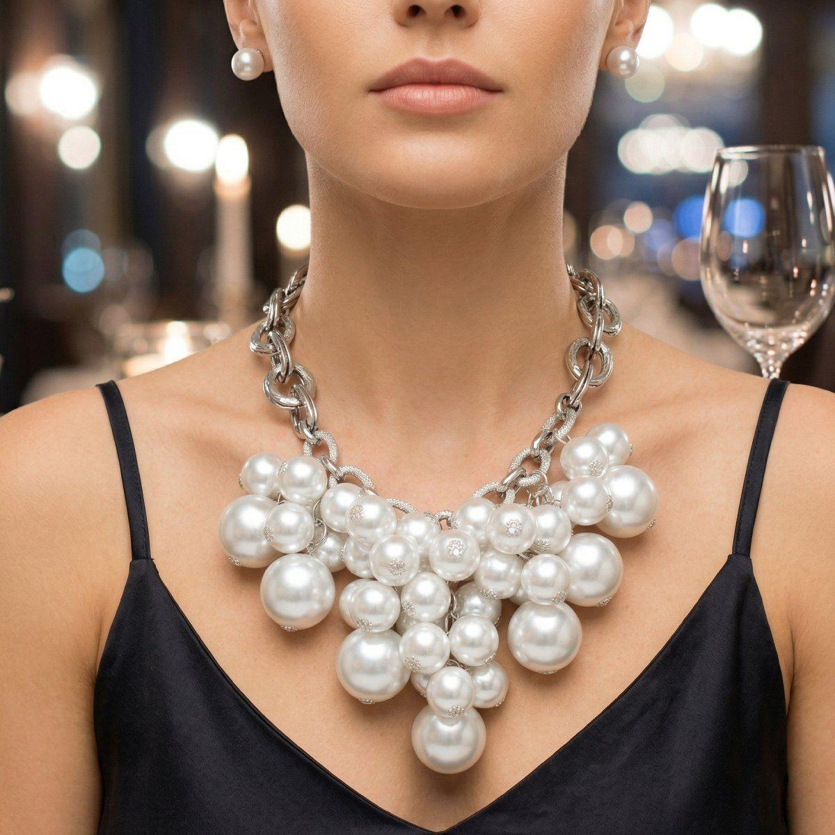 White Pearl Cluster Chunky Bib Necklace &amp; Earring Set
