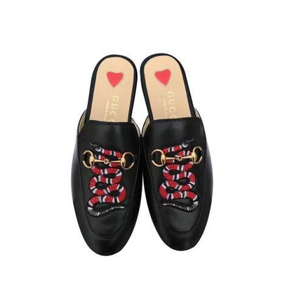 GUCCI Leather Logo Slippers – Men&