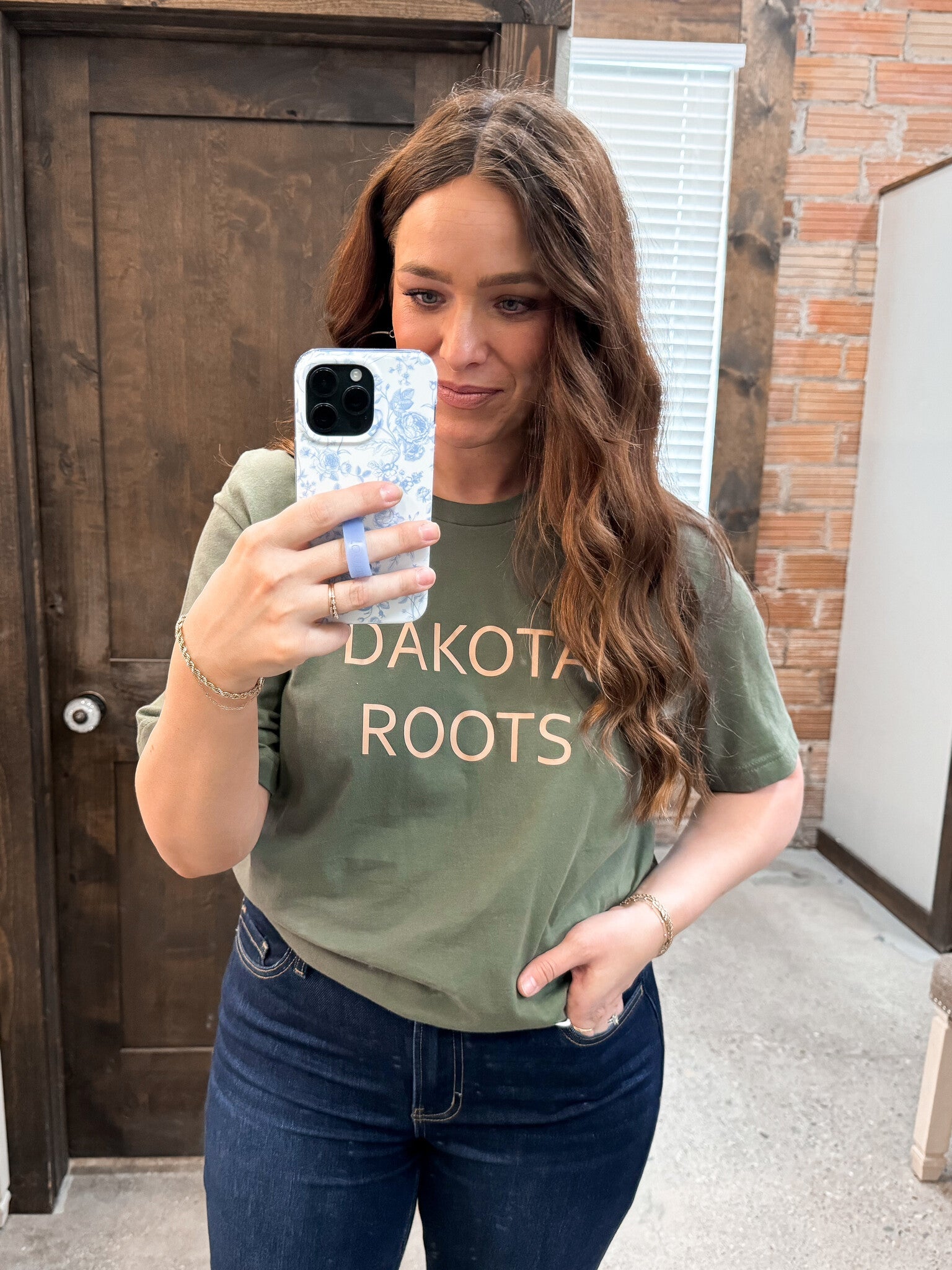 Dakota Roots Tee - Green