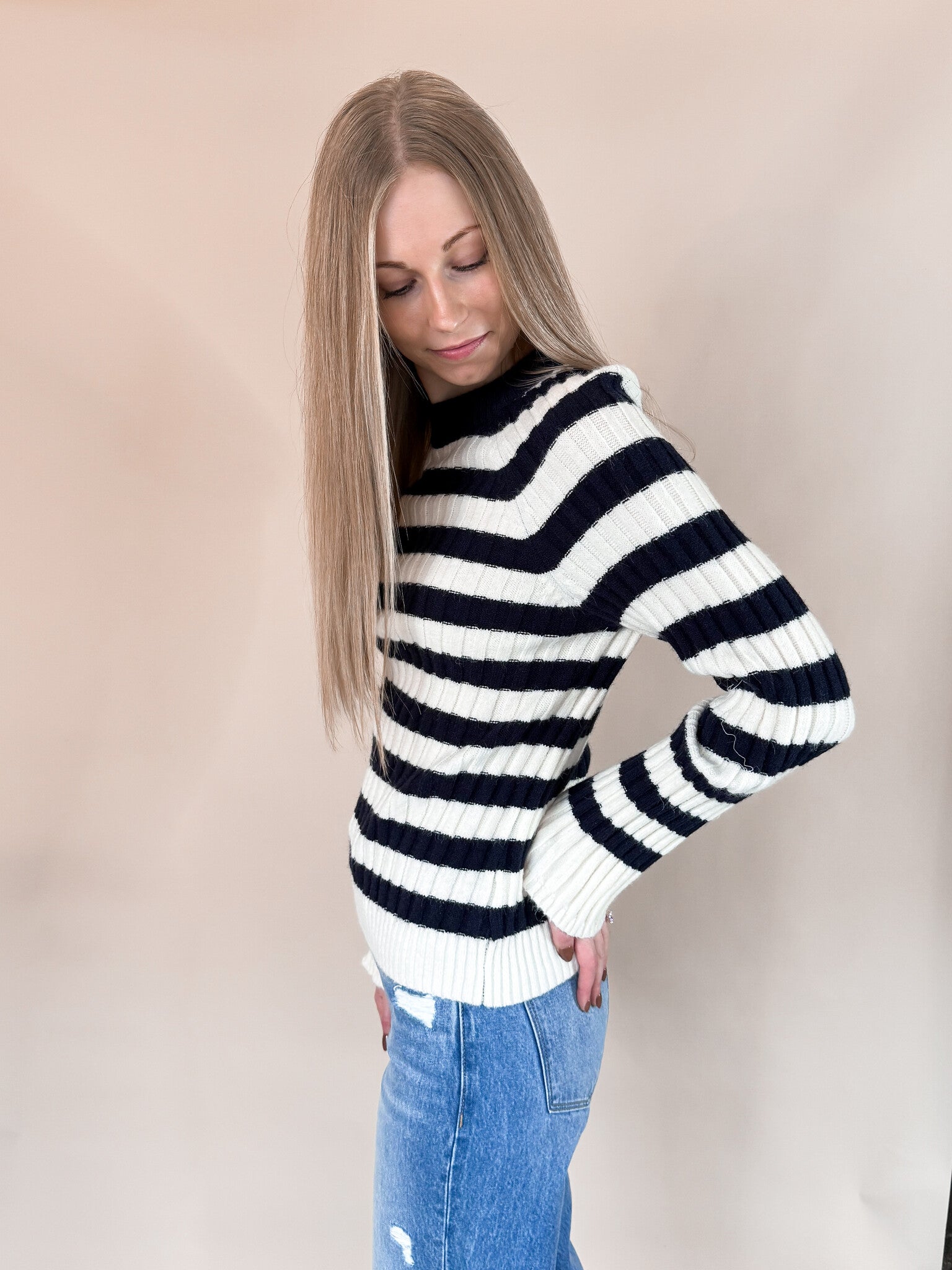 Round Neck Rib Bell Sleeve Pullover - Navy