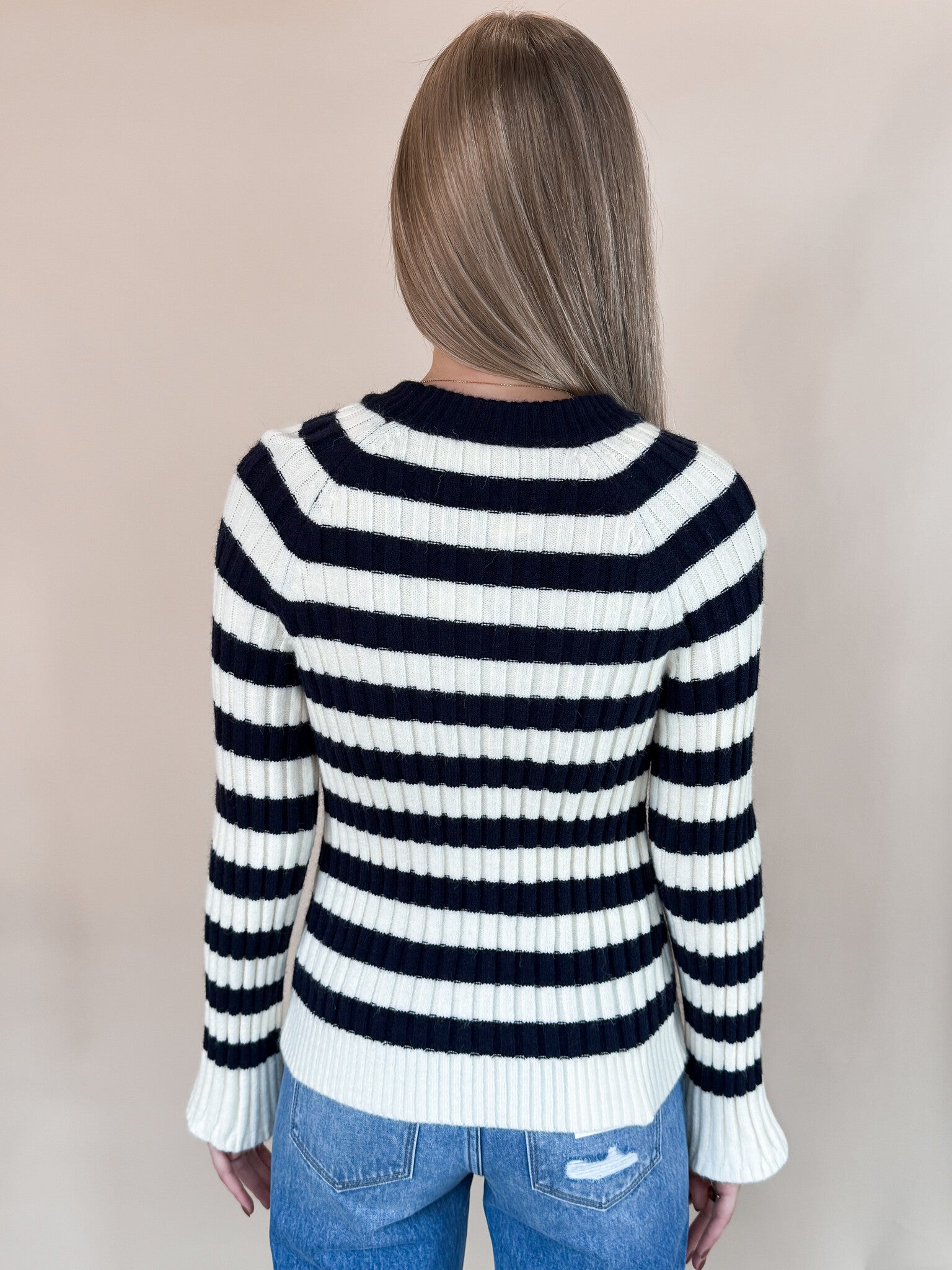 Round Neck Rib Bell Sleeve Pullover - Navy