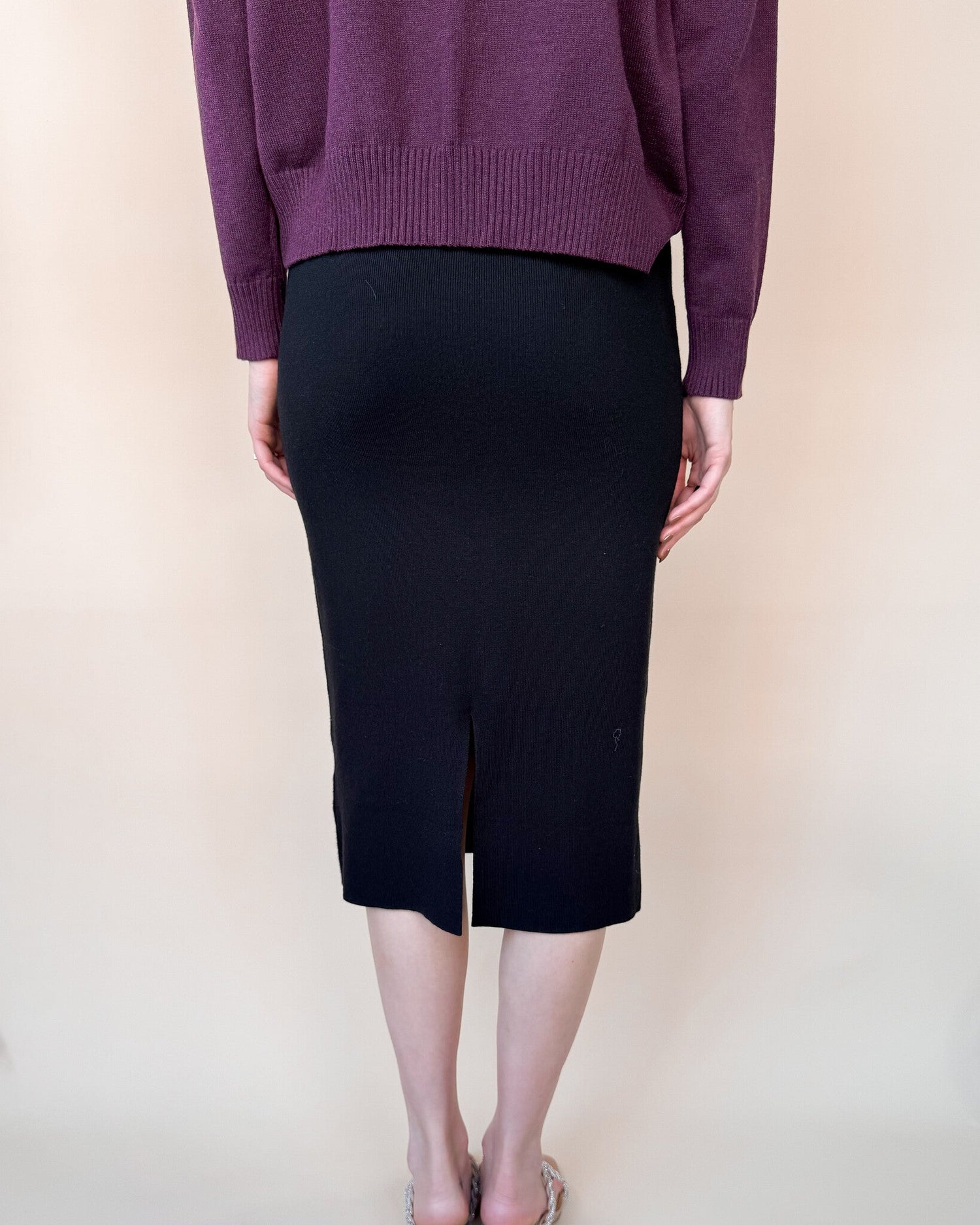 H Line Midi Sweater Skirt - Black