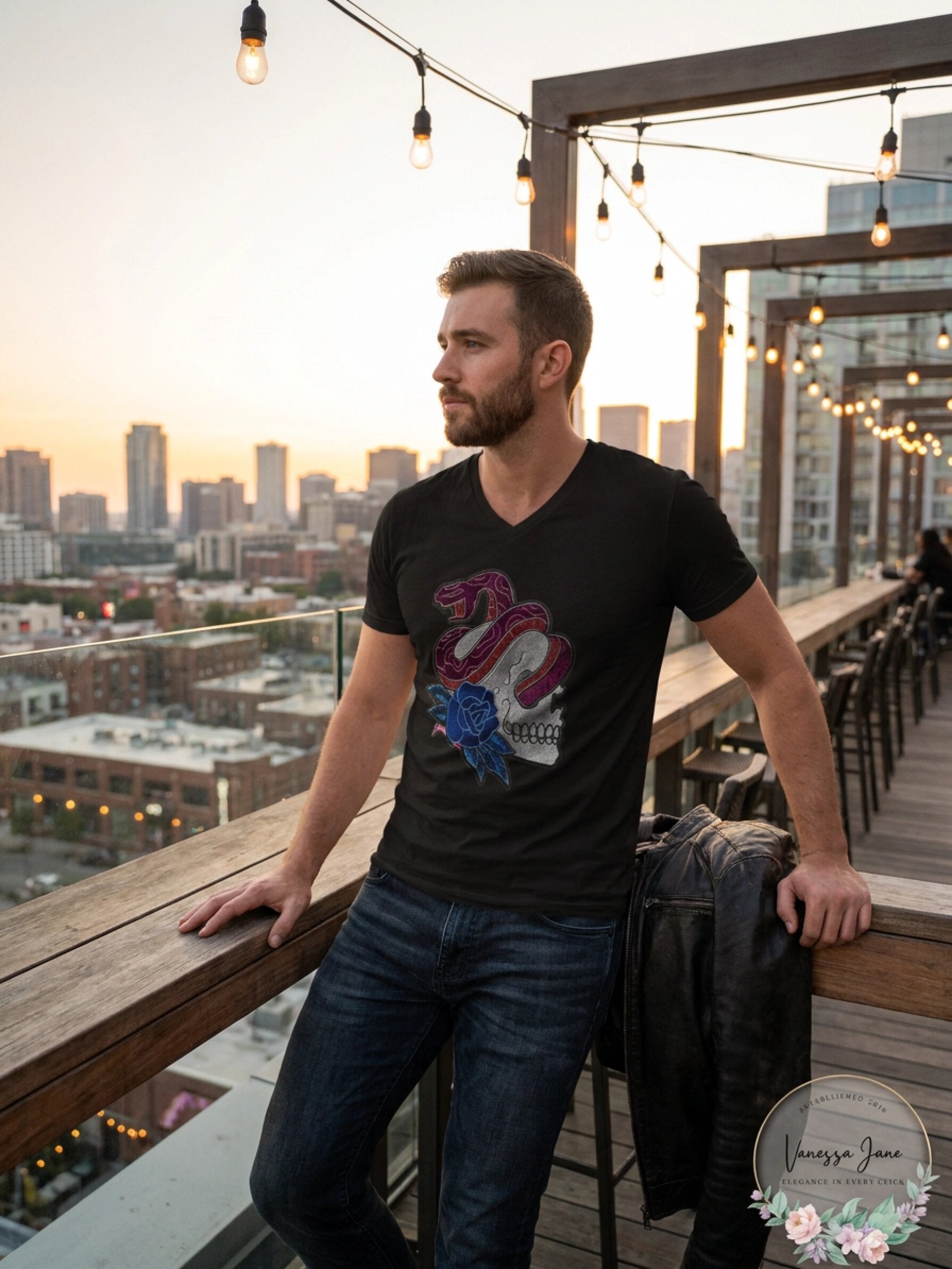 INC Mens V-Neck Snake and Skull Graphic Tee T-Shirt, Size Small