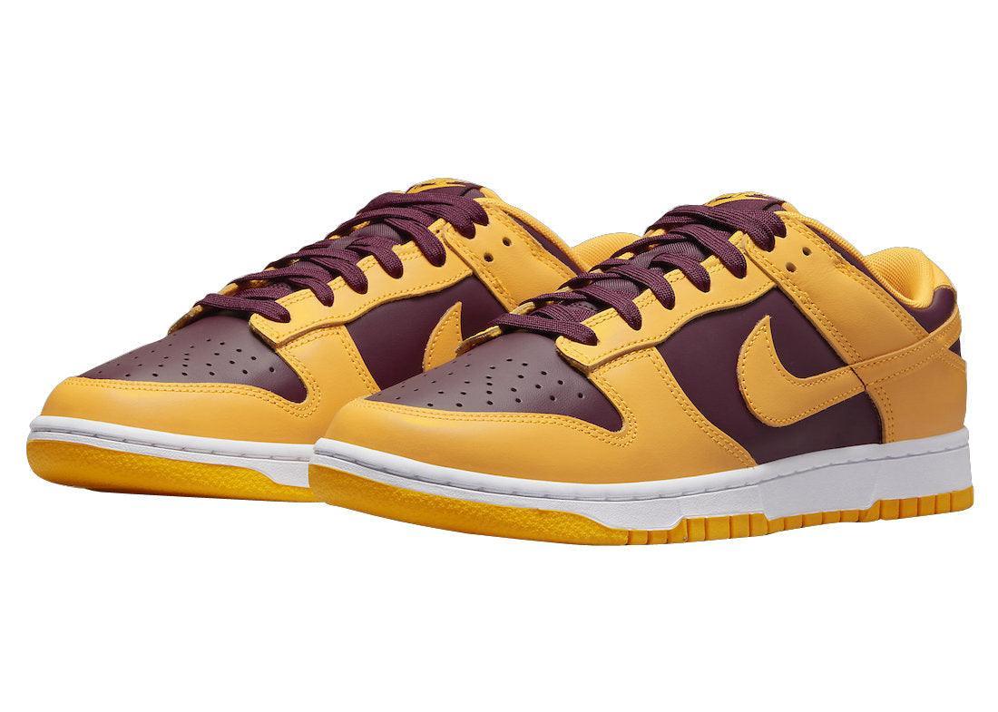 Nike Dunk Low &