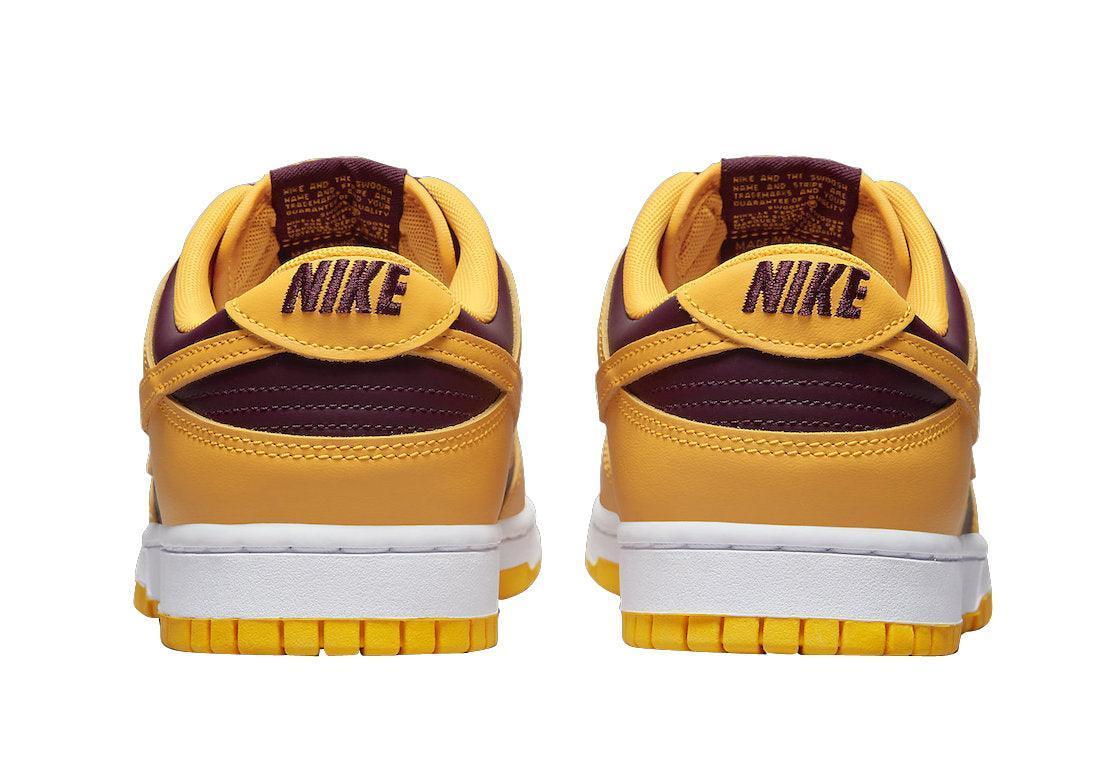 Nike Dunk Low &