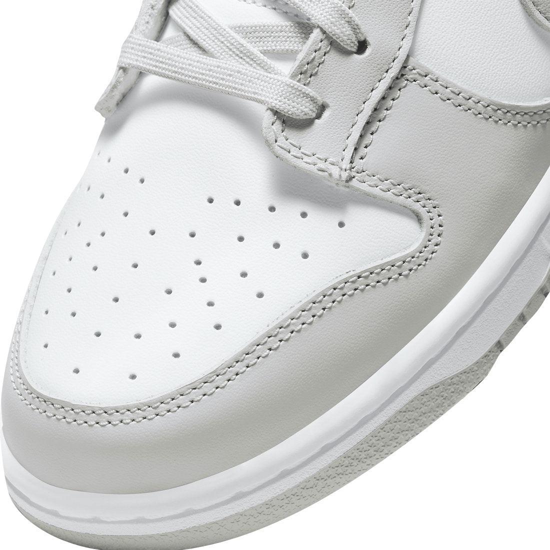Nike Dunk Low &