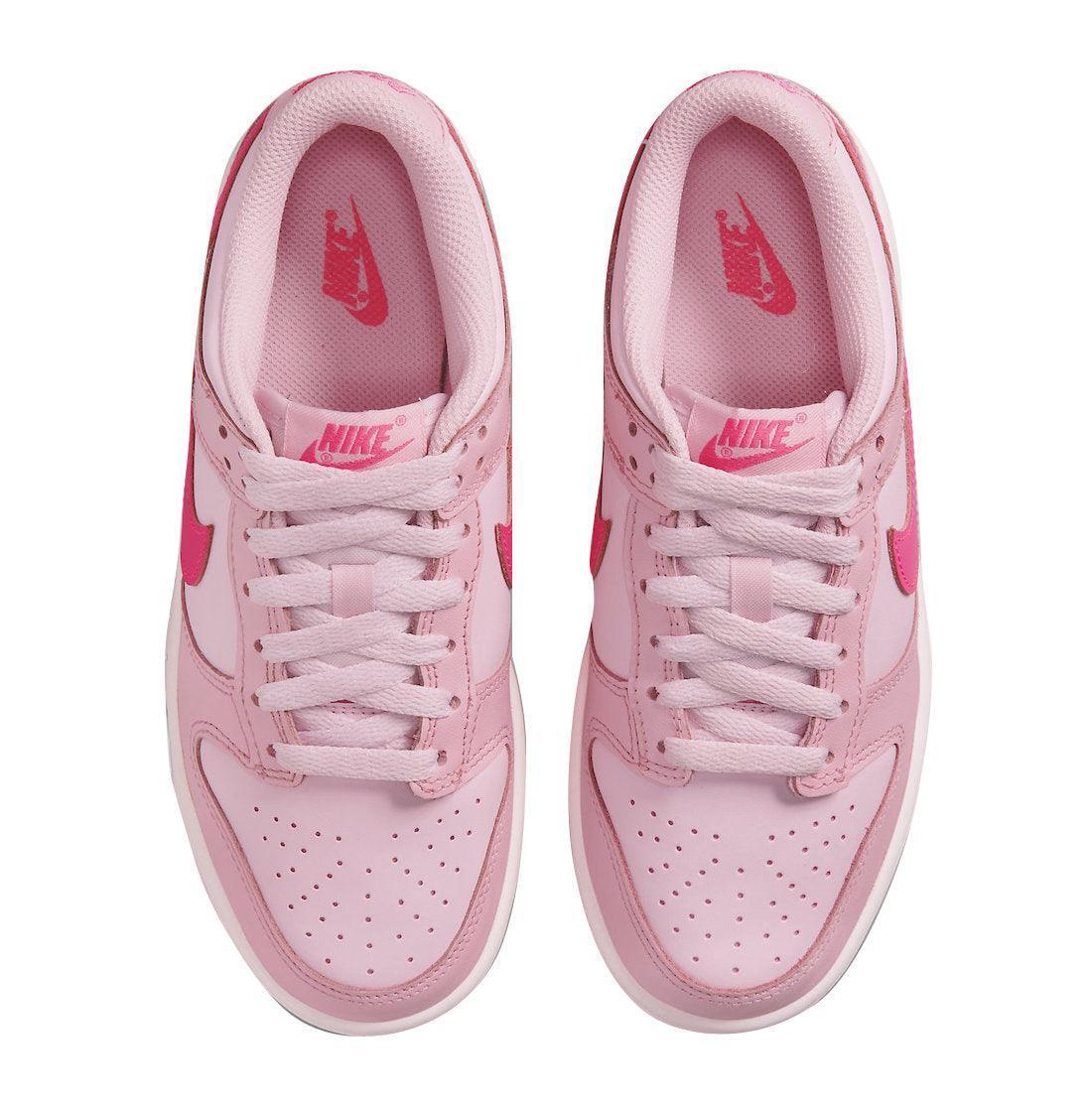 Nike Dunk Low &