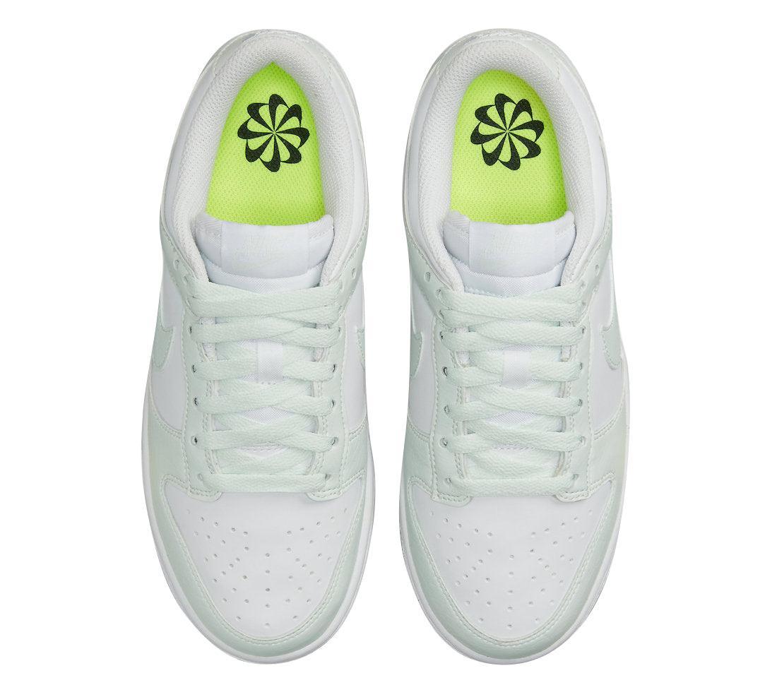 Nike Dunk Low &