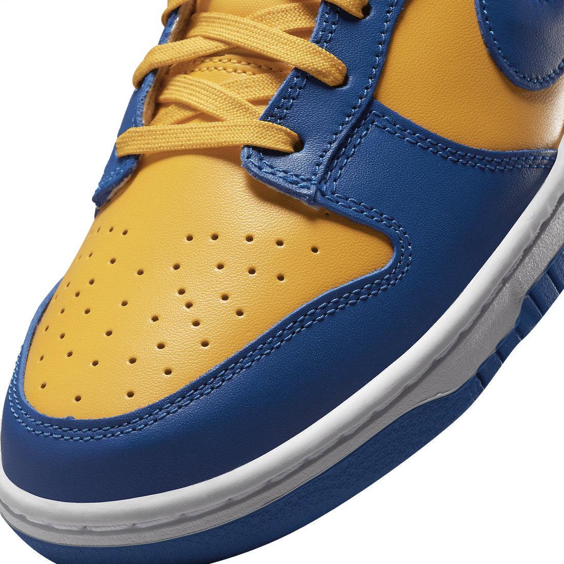 Nike Dunk Low &