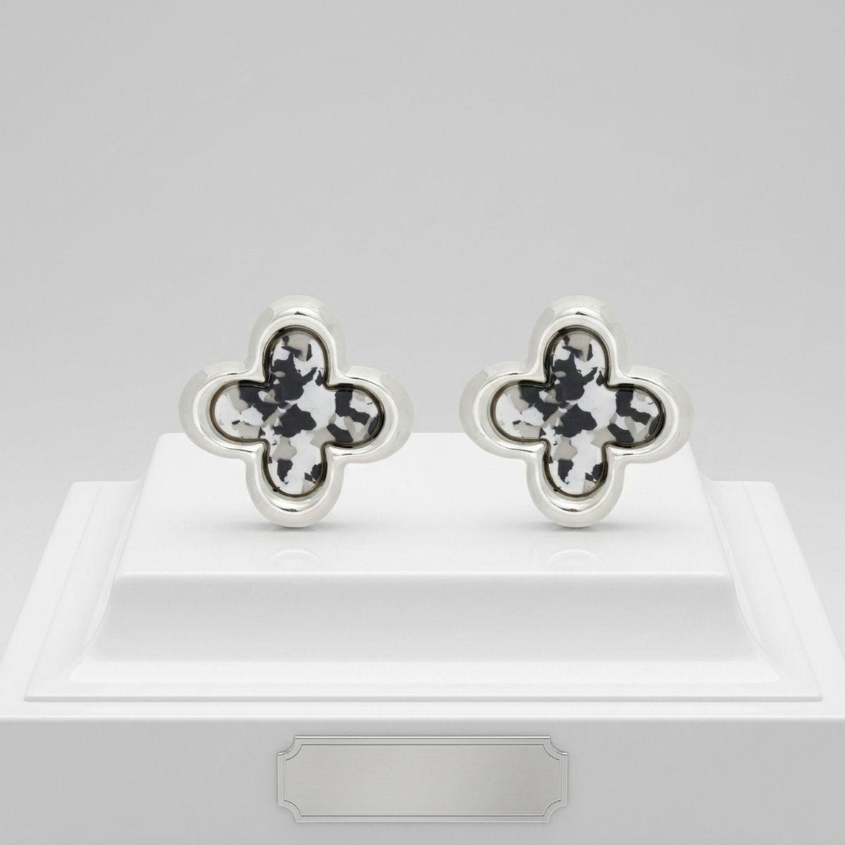 Stud Quatrefoil Gray Tortoiseshell Silver Earrings