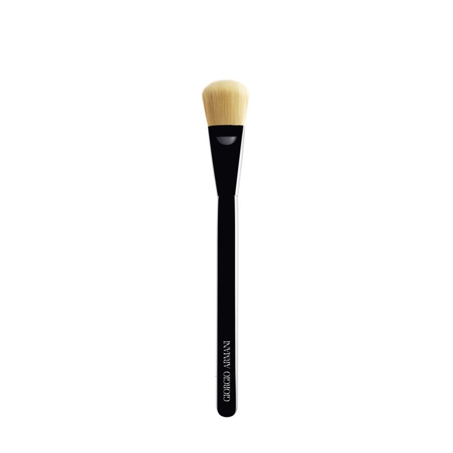Giorgio Armani Makeup Blender Brush for Seamless Application