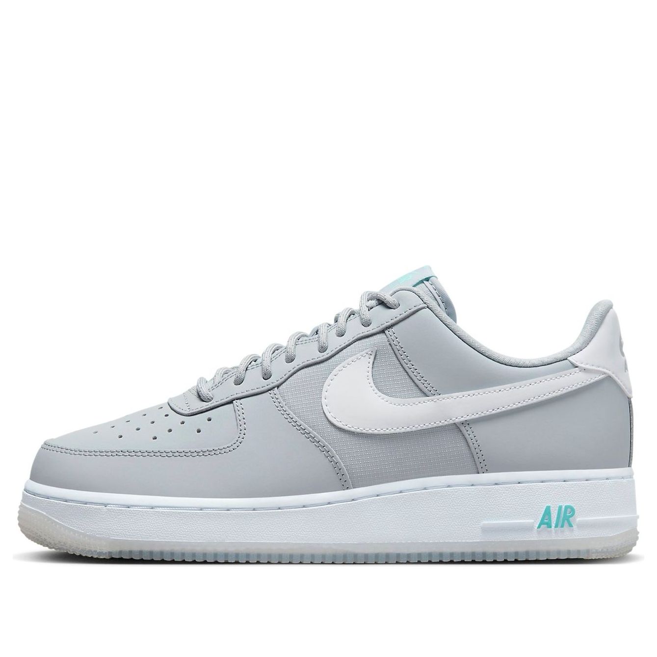 Nike Air Force 1 &
