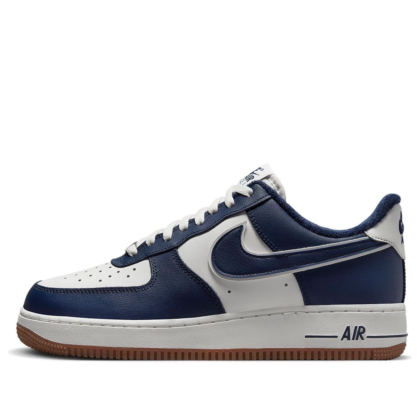 Nike Air Force 1 &