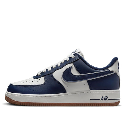 Nike Air Force 1 &