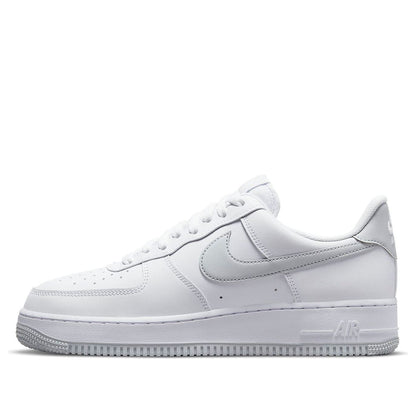 Nike Air Force 1 &