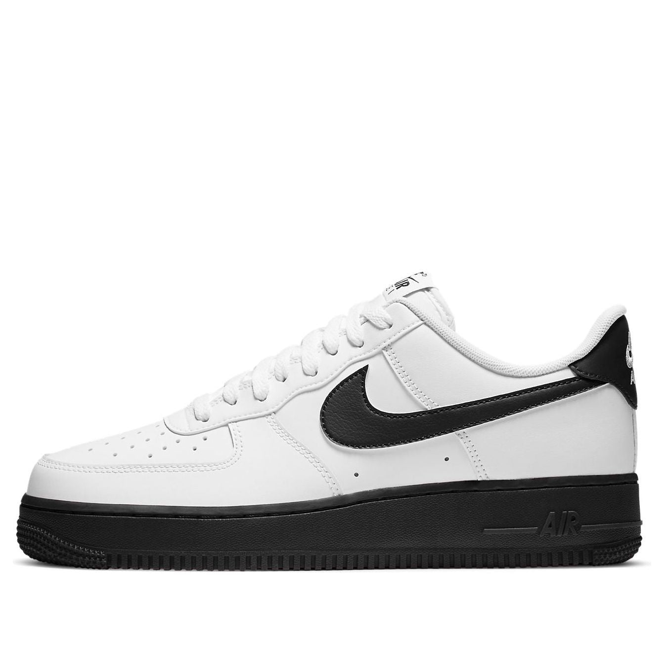 Nike Air Force 1 Low &