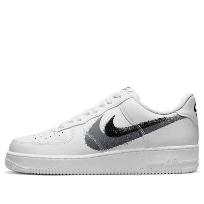 Nike Air Force 1 Low &
