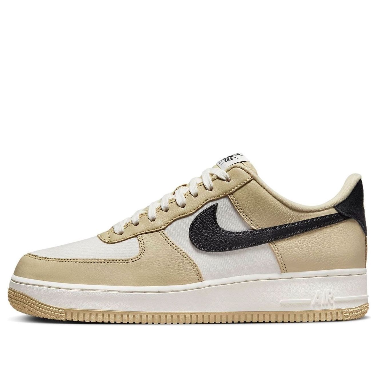 Nike Air Force 1 Low 07 &