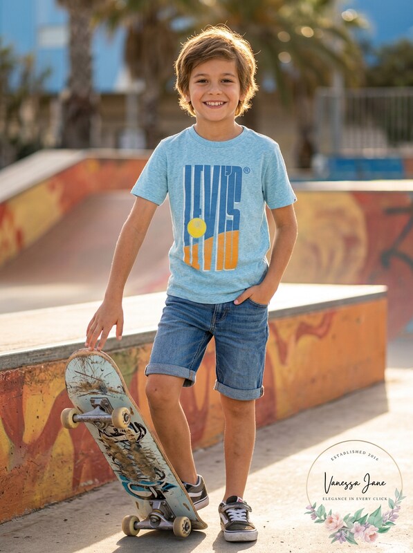 Levis Boys Endless Levis Logo T-Shirt, Size 6