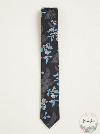 Bar III Mens Carter Skinny Floral Tie