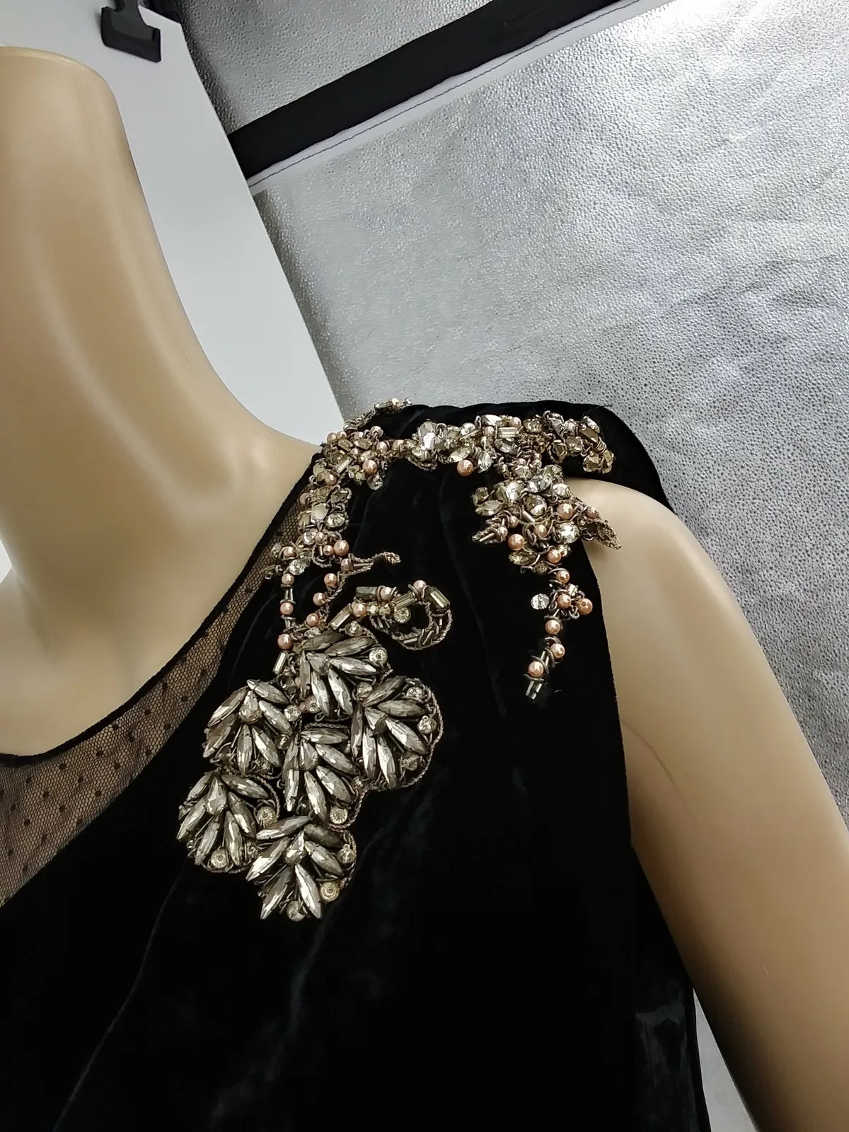 Sachin &amp; Babi Noir Bali One-Shoulder Velvet Dress w/ Brooch, Size 8