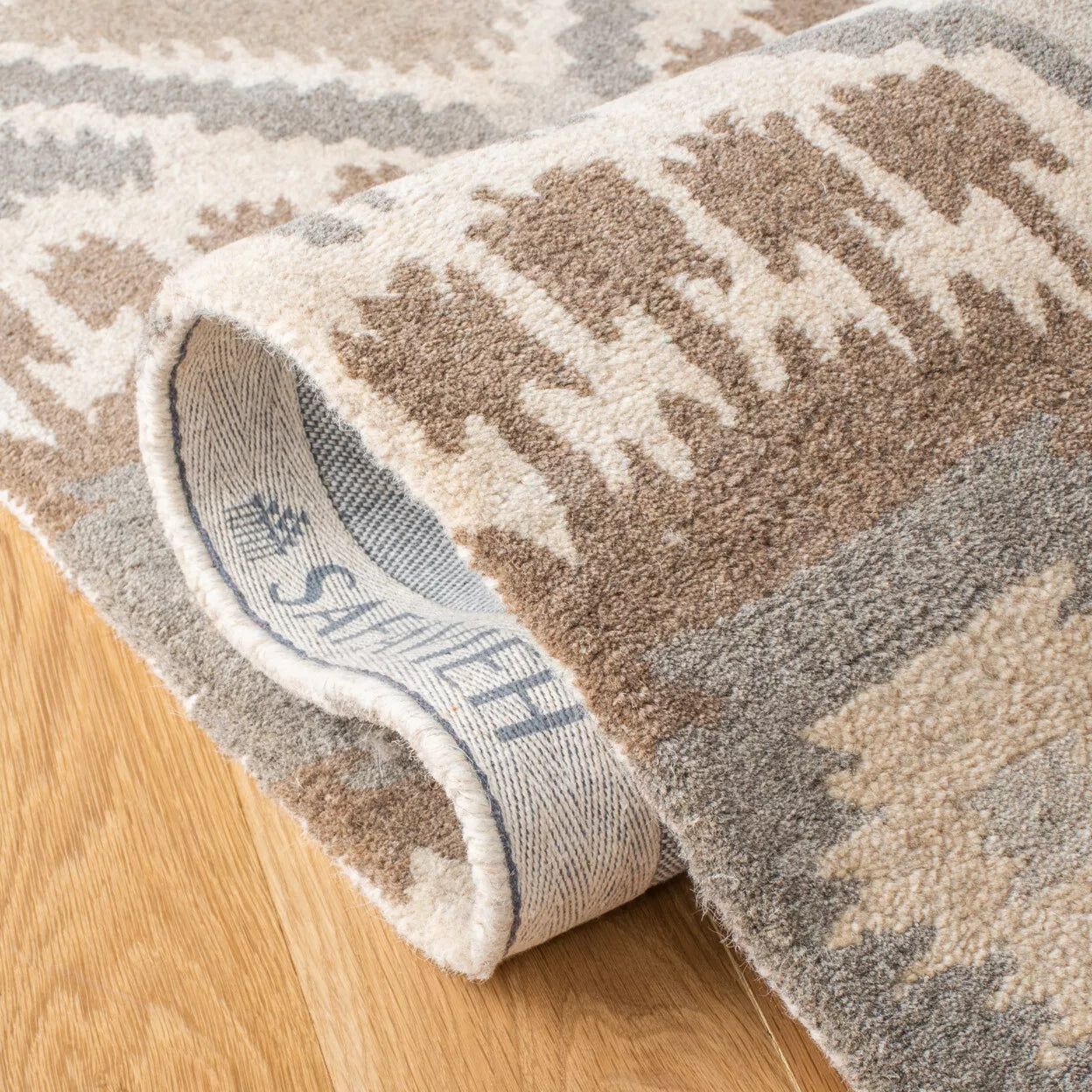 Safavieh Wyndham Seth Wool Area Rug, 2.5ft x 4ft Natural/Multi
