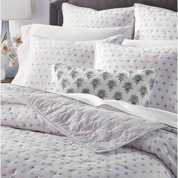Sky Scallop Reversible Coverlet 100% cotton Full / Queen