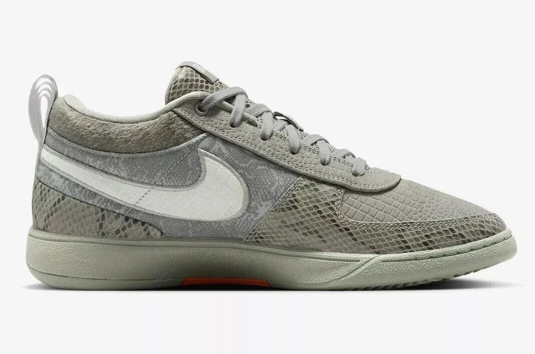 Nike Book 1 &