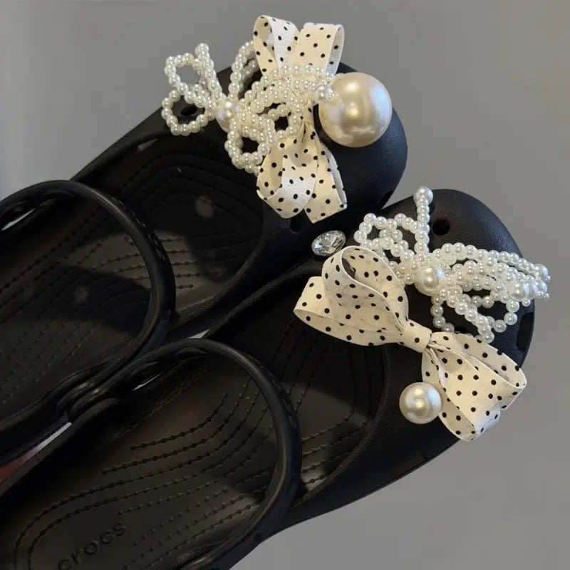 Silver rhinestone flower shoe charms with bow and heart designs, perfect for DIY punk Y2K style clogs and shoe decoration.