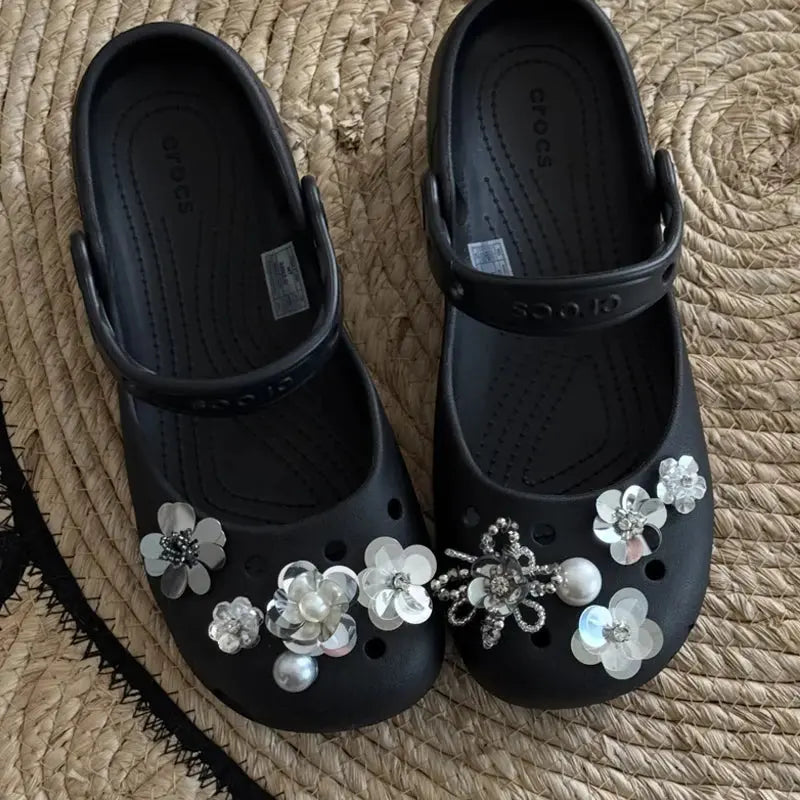 Silver rhinestone flower shoe charms with metal beads, bow and heart designs, perfect for DIY punk Y2K style clogs.