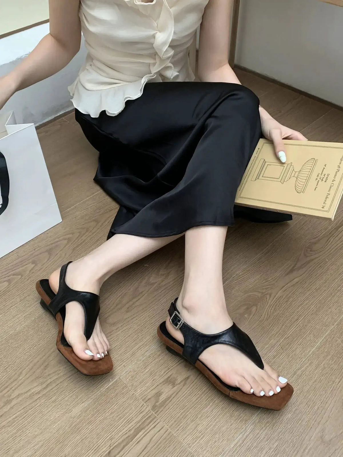 Retro Design Sandals 2025 Summer New Square Toe Thong Sandals Special-Shaped Heel Small Herringbone Women&