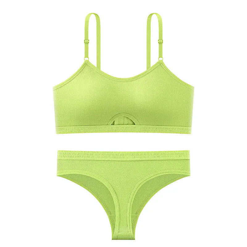 Black women's breathable sports bra and underwear set with comfortable sling design and stylish back, ideal for casual wear.