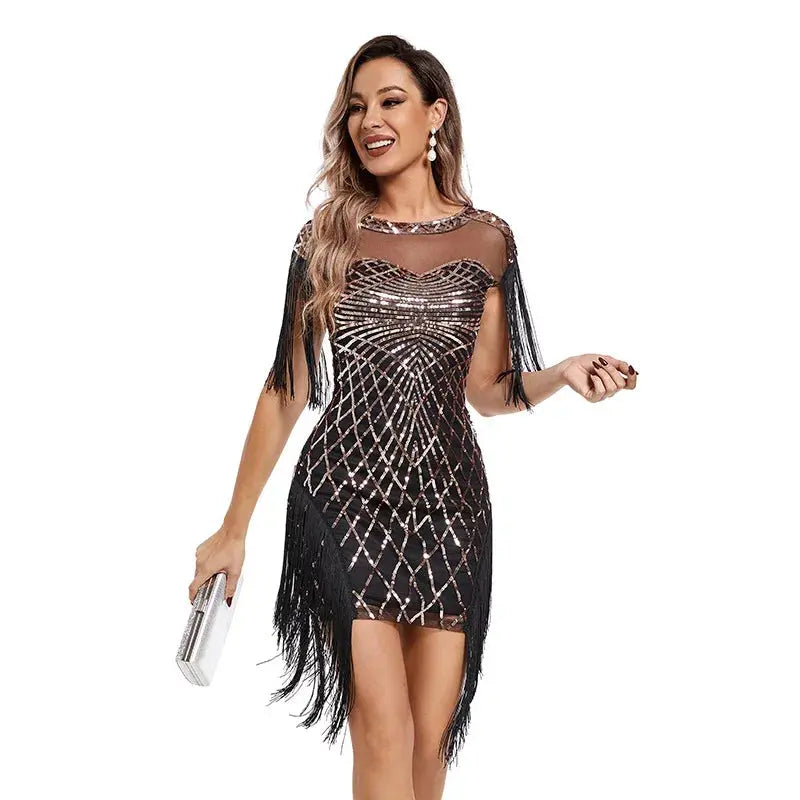 Black and gold 1920s flapper dress with sequins, embroidered details, perfect for Great Gatsby-themed parties and elegant events.