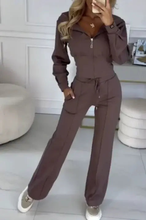 Hooded zipper jacket and pants set in brown, ideal for stylish warmth during fall and winter outings.