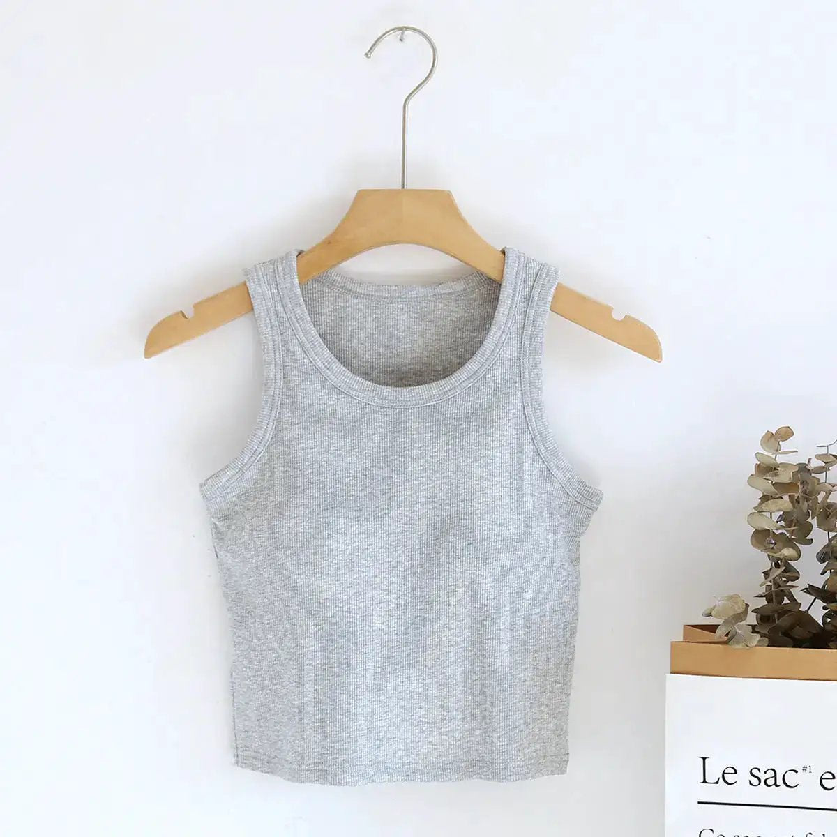 Short vest with chest pad women&