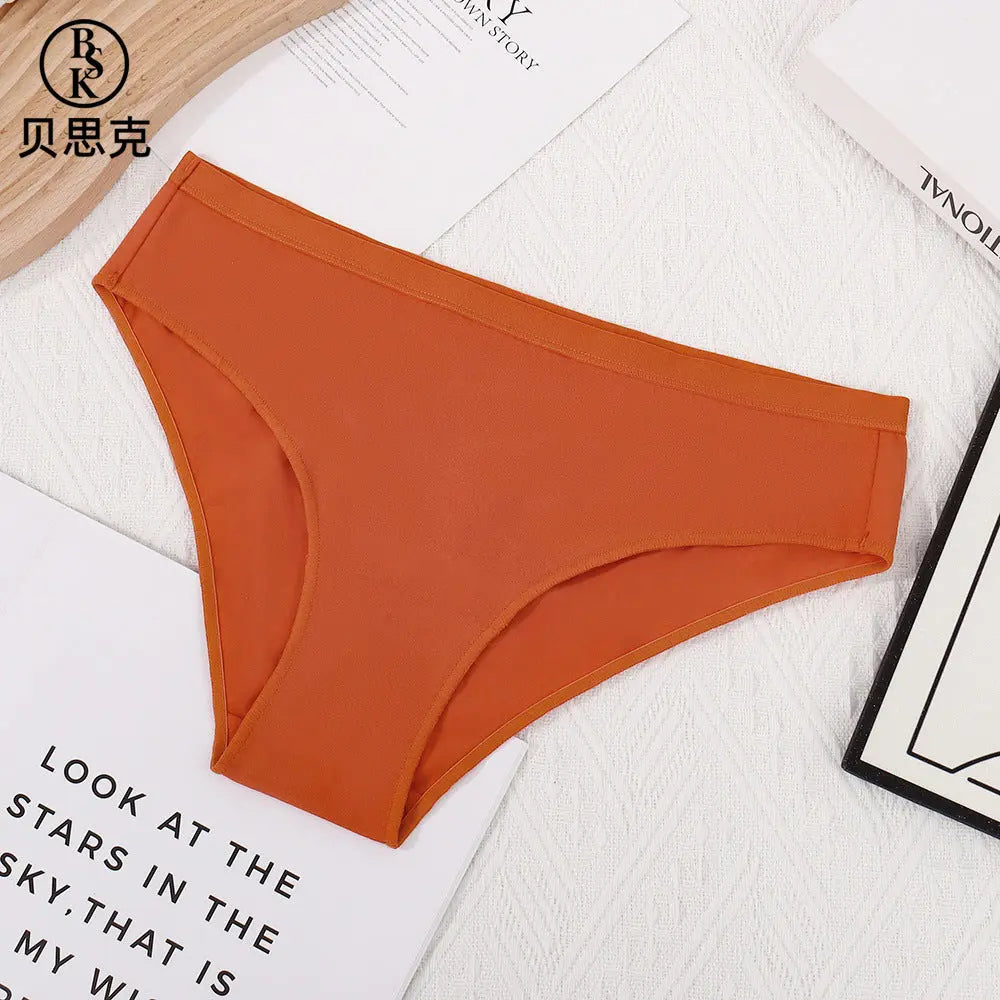 European and American large size low-waist women's pure cotton antibacterial underwear in blue, with butt-lifting design for summer.