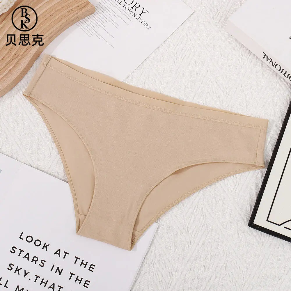 European and American large size low-waist women's underwear in oil blue, made of pure cotton with antibacterial and butt-lifting features.