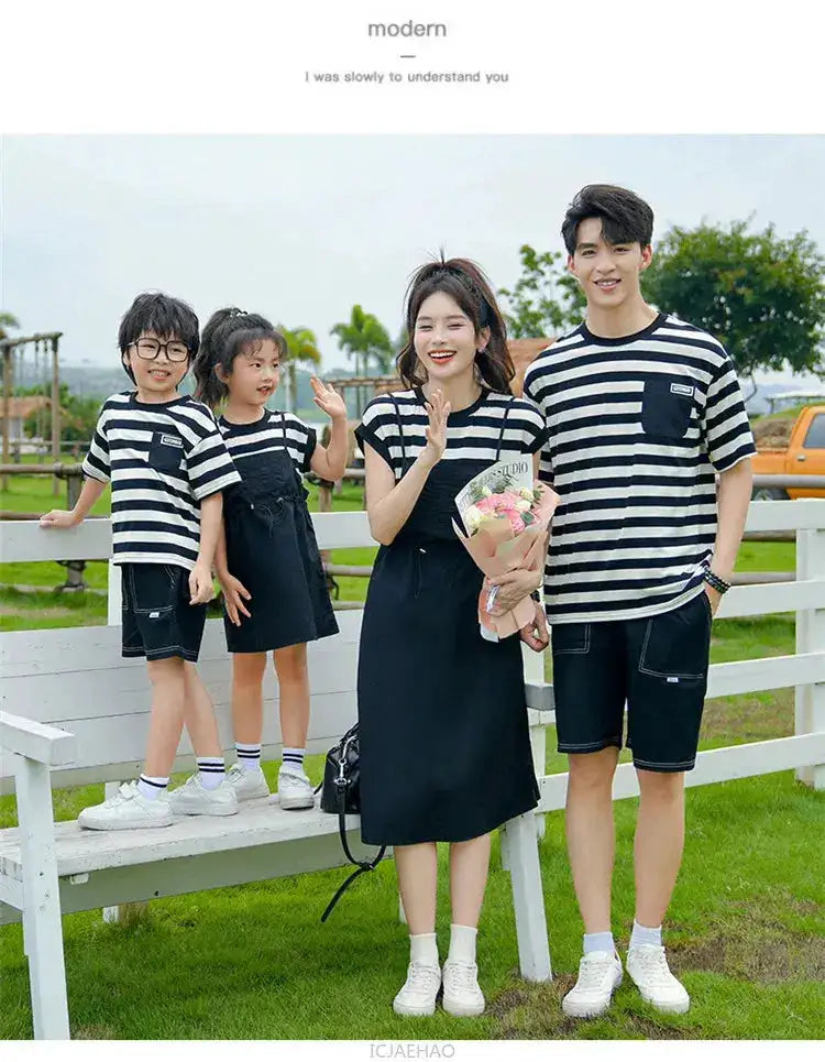 Dress 2025 Woman Family Couple Matching Clothes Parent-child Shirt Sibling Brother Sister Outfits Mom Daughter Dress Dad Son T by Dropshipman