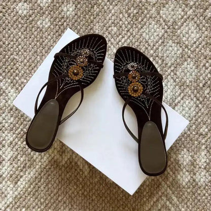 Unique Designer Retro-Style Flip-Flops for Women, 2026 Summer New Model, Outdoor Vacation Kitten Heel Rhinestone Thong Sandals by Dropshipman
