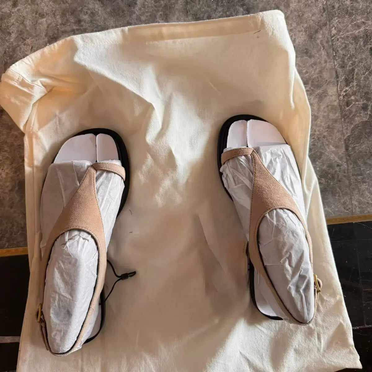 Shopezra L.L.C. khaki leather thong sandals for women, summer outdoor Roman style slippers with suede flat soles.