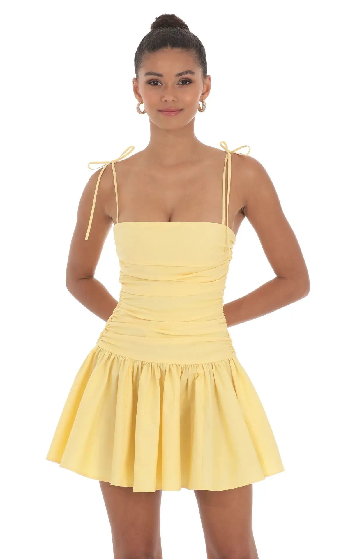 Pink Amazon Hot Sling women's summer lace pleated short dress, European and American style, inspired by Spice Girl fashion.