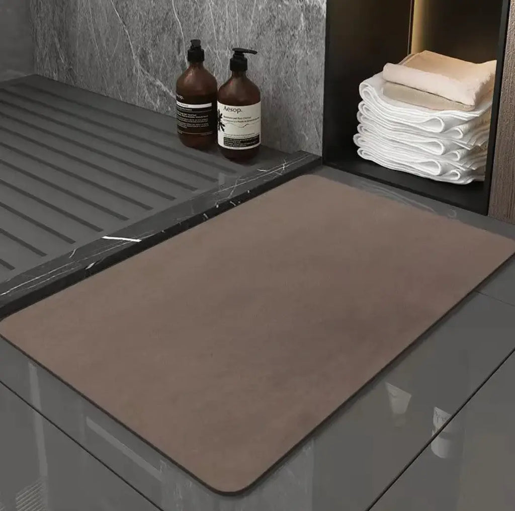 Modern Diatom Ooze bathroom floor mat by SHOPEZRA L.L.C., 80x120cm, featuring a sleek, absorbent diatom ooze design.