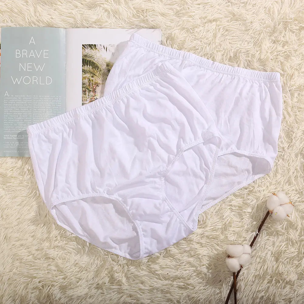 White high-waist cotton underwear for women, large size loose shorts, comfortable for middle-aged and elderly mothers.