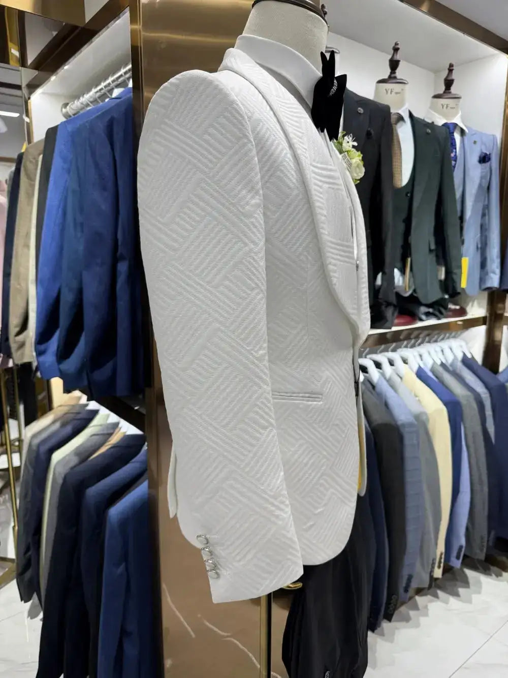 Patterned Elegant White Man Suit Jacket Vest Pants Fashionable 3-pieces Shawl Lapel Groom Wear Modern Glam Tuxedo Chic Set by Dropshipman