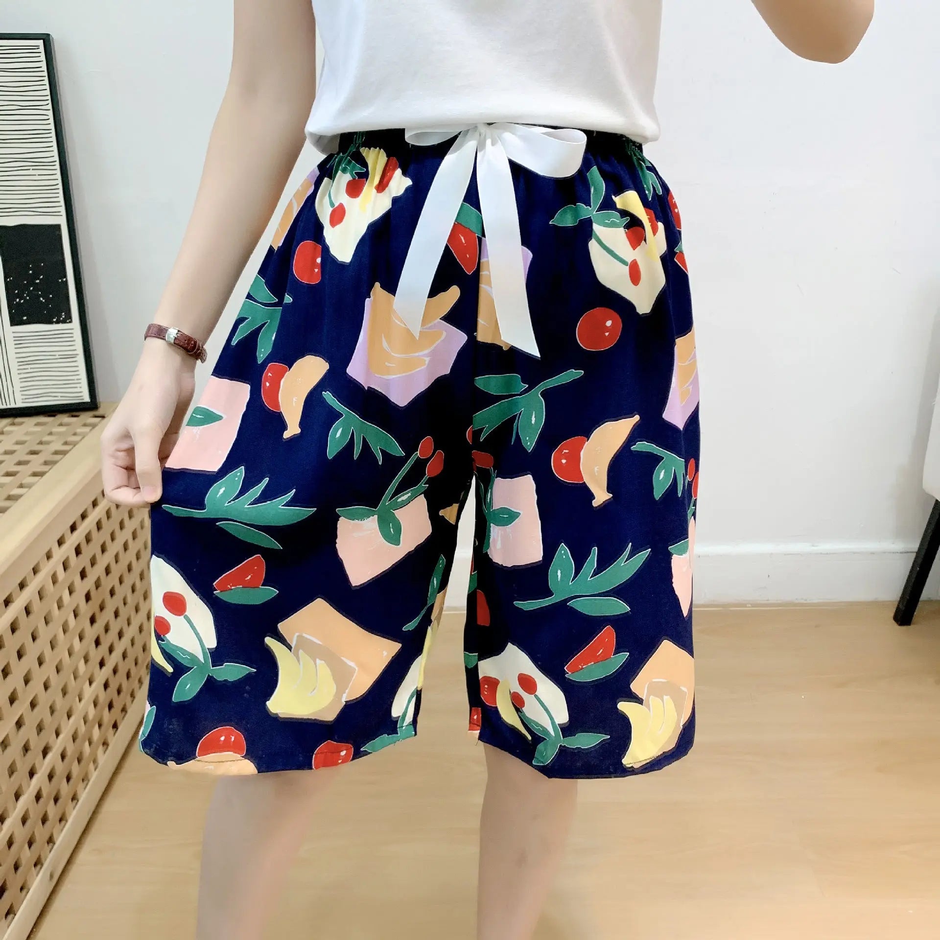 Blue and green cotton silk sleep shorts for women, trendy Japanese style, lightweight summer home wear, can be worn outside.