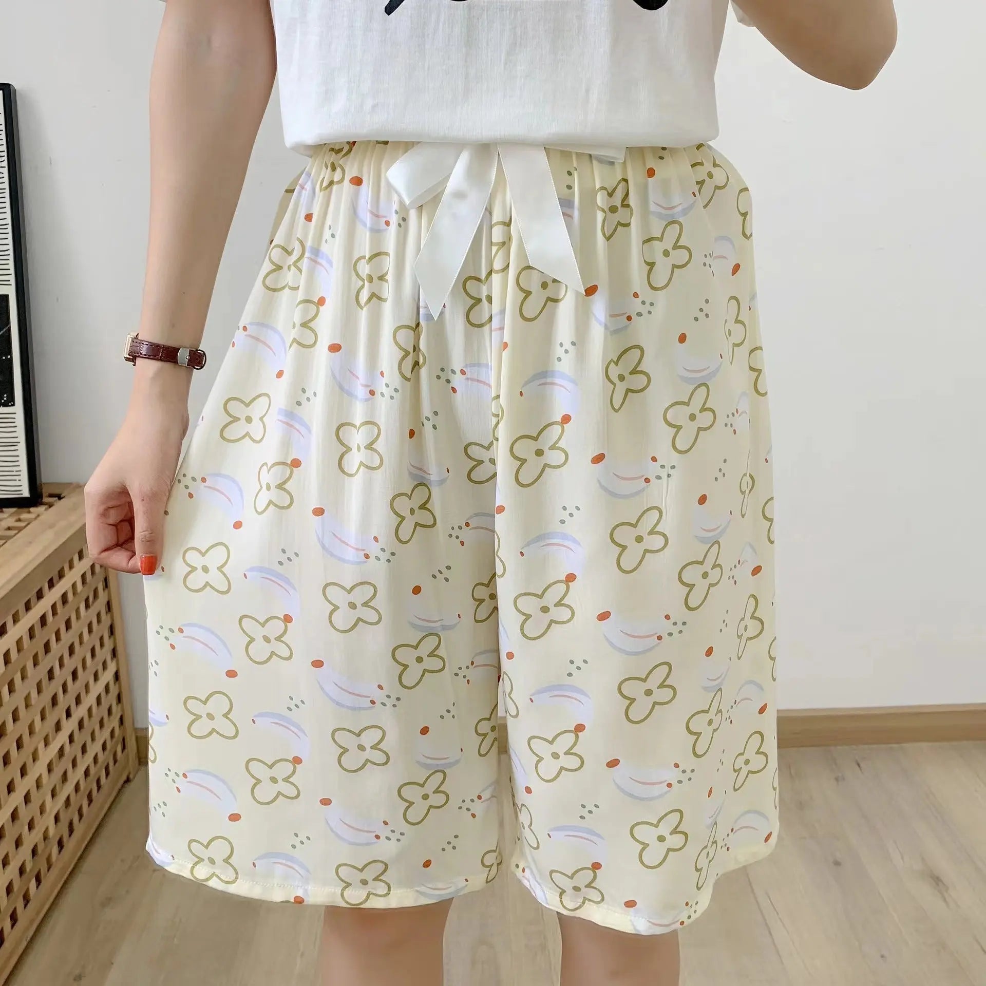 Blue and green cotton silk sleep shorts for women, trendy Japanese style, lightweight summer home wear with fruit pattern, can be worn outside.