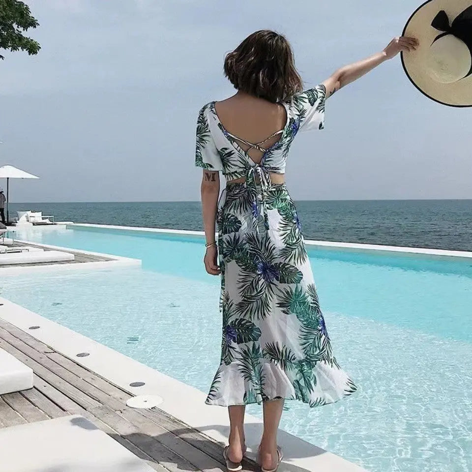 Women's three-piece couple's swimsuit set with belly coverage, slimming design, Korean style, ideal for hot springs and holidays.