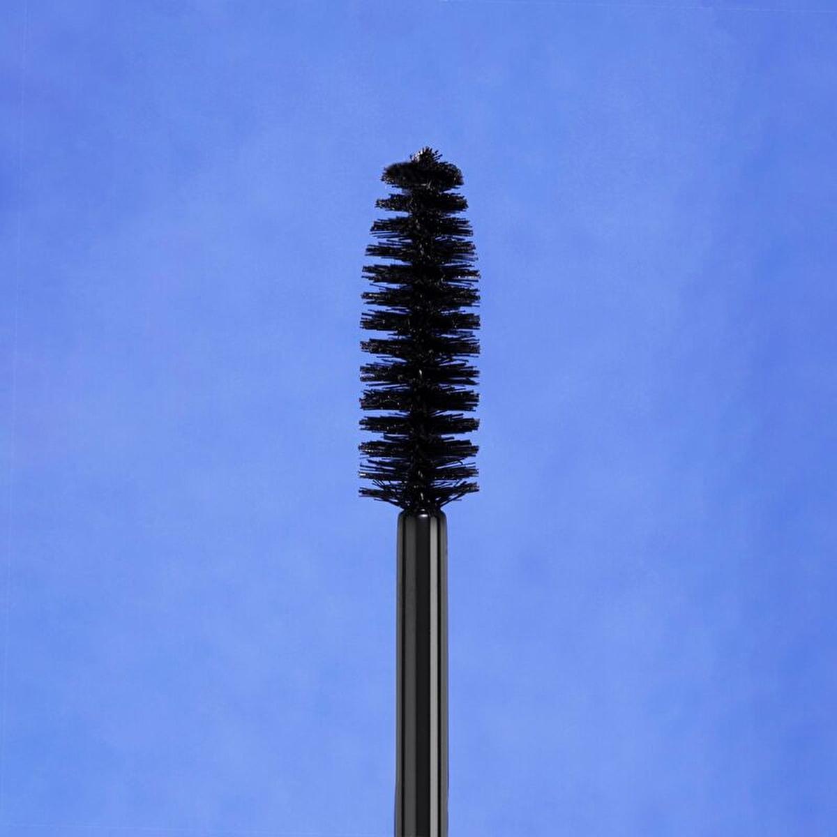 theBalm Big Fan Mascara: Maximizing Volume &amp; Definition, Long-Lasting Formula with Carnauba Wax for Bolder, Thicker Lashes All Day.
